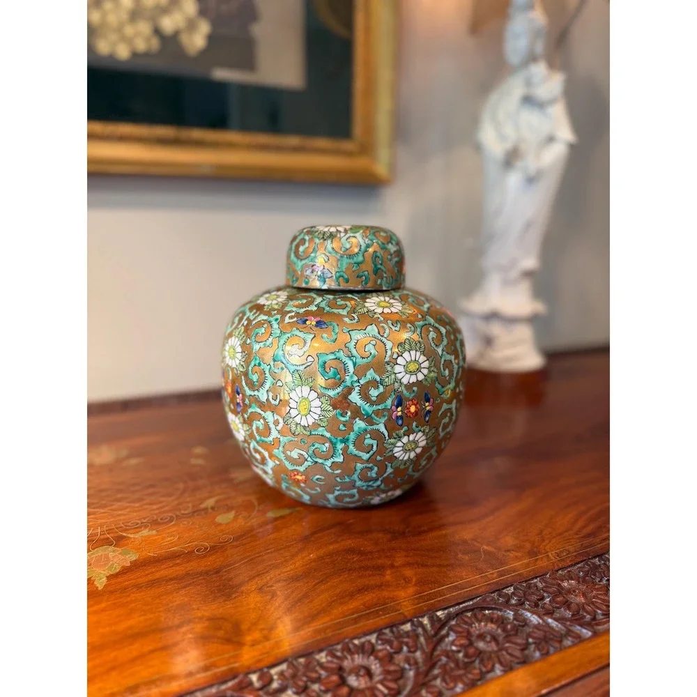 Vintage Chinoiserie Ginger Jar‎ - Gold Floral Lidded Vase